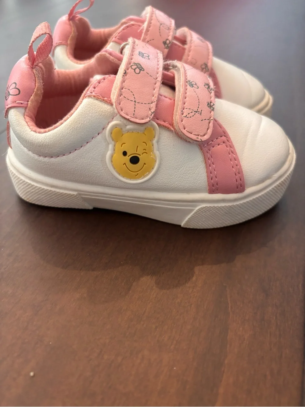 Disney Baby White and Pink Winnie-The-Pooh Velcro Sneakers size 4
